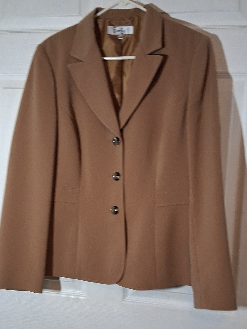 Women's Tailored Camel Blazer with Notch Lapel